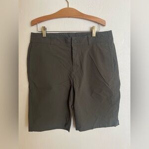 The North Face Men's Dark Olive Green Shorts